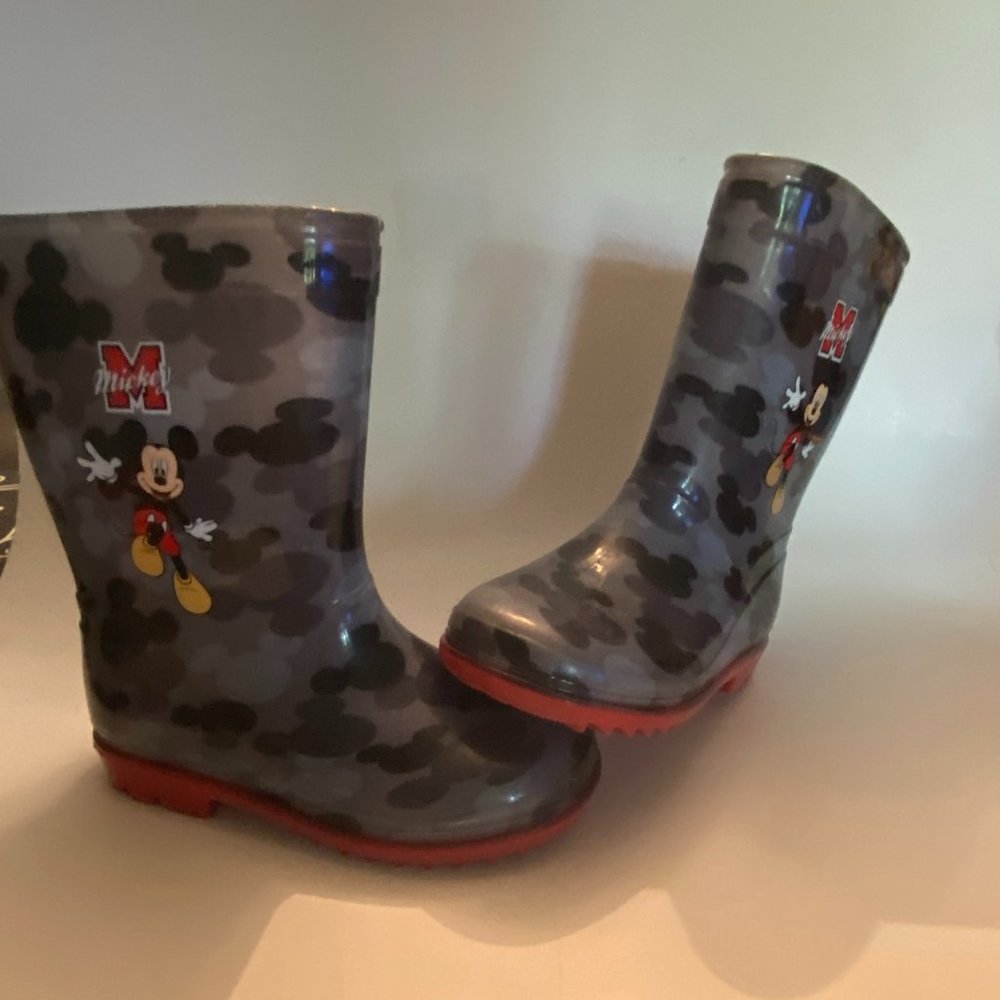 Kids Disney Mickey Mouse  Rain Boots size 9
